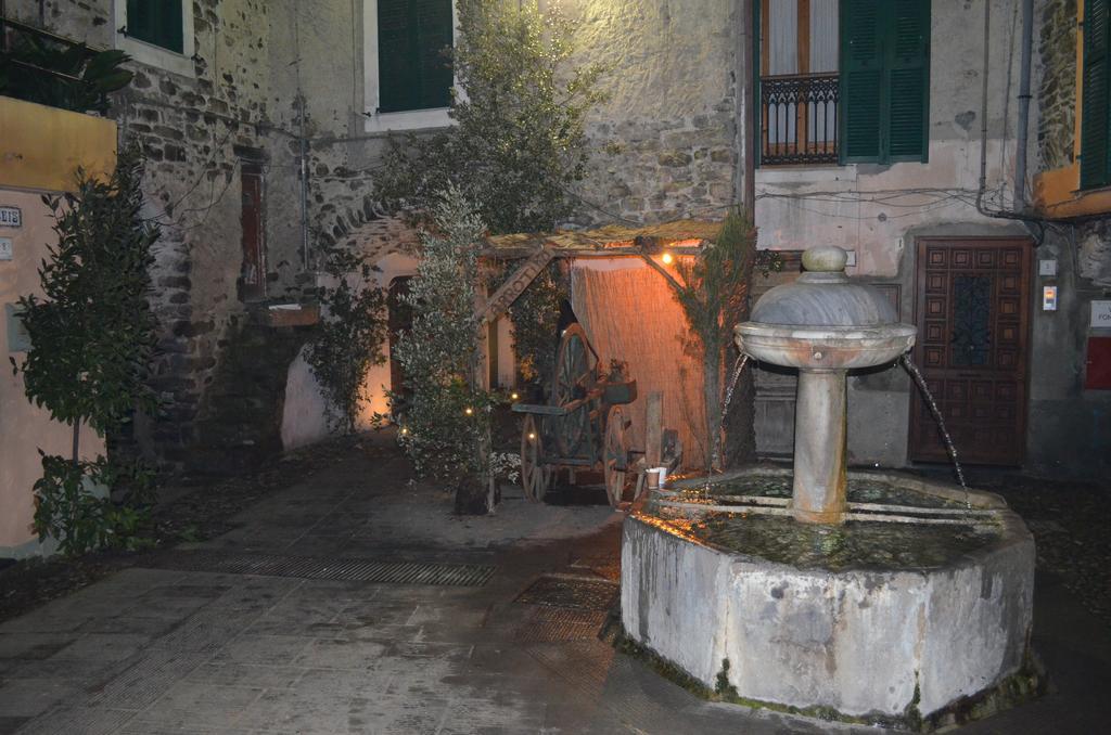 Casa Med Holiday Home Isolabona Exterior foto